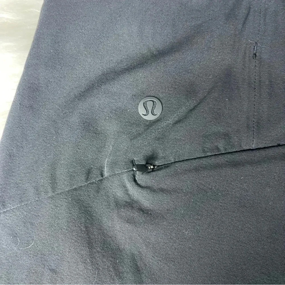 Lululemon Black In Power Mid Rise Crop Pants Size 8 - Picture 6 of 7